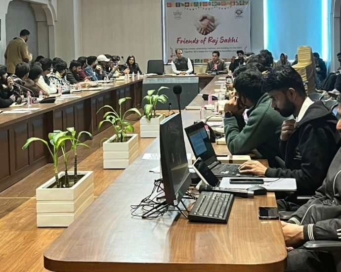 JAIPUR: ‘फ्रेंड्स ऑफ राजसखी’ सोशल मीडिया इन्फ्लुएंसर्स वर्कशॉप का आयोजन JAIPUR: ‘फ्रेंड्स ऑफ राजसखी’ सोशल मीडिया इन्फ्लुएंसर्स वर्कशॉप का आयोजन