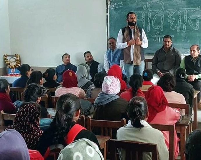 KOTPUTLI-BEHROR: भाजपा का ‘अपना संविधान-अपना स्वाभिमान’ कार्यक्रम KOTPUTLI-BEHROR: भाजपा का ‘अपना संविधान-अपना स्वाभिमान’ कार्यक्रम