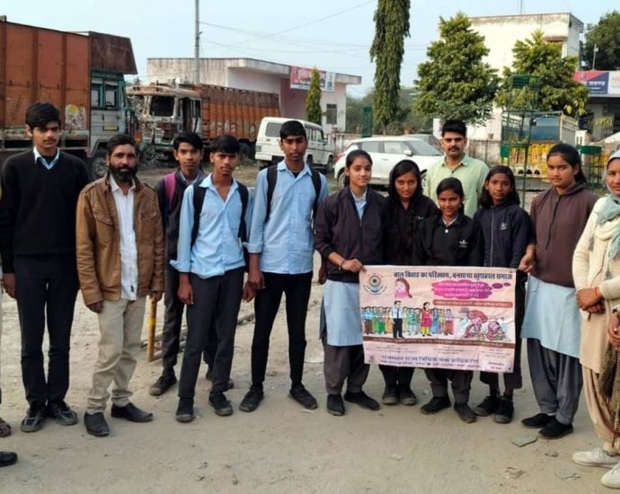 KOTPUTLI-BEHROR: सरुंड गांव में विधिक चेतना कार्यक्रम आयोजित KOTPUTLI-BEHROR: सरुंड गांव में विधिक चेतना कार्यक्रम आयोजित