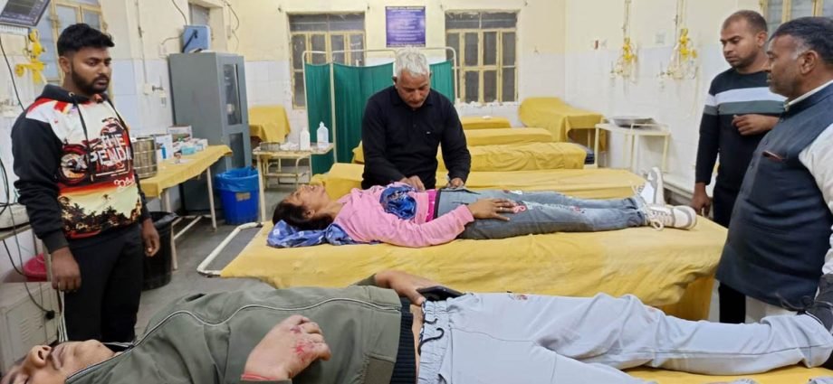 KOTPUTLI-BEHROR: दो मोटरसाईकिलों के बीच भिड़ंत, तीन जख्मी KOTPUTLI-BEHROR: दो मोटरसाईकिलों के बीच भिड़ंत, तीन जख्मी