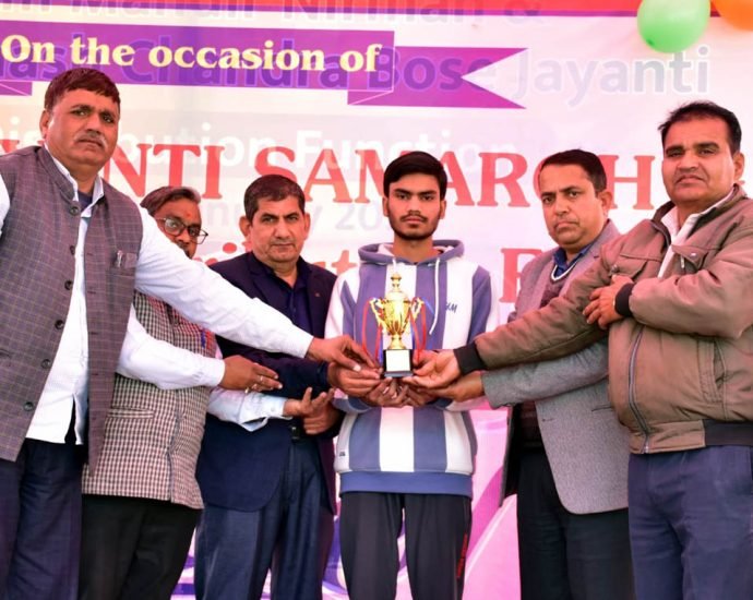 KOTPUTLI-BEHROR: बच्चों की मनमोहक प्रस्तुतियों पर मंत्रमुग्ध हुए अभिभावक KOTPUTLI-BEHROR: बच्चों की मनमोहक प्रस्तुतियों पर मंत्रमुग्ध हुए अभिभावक