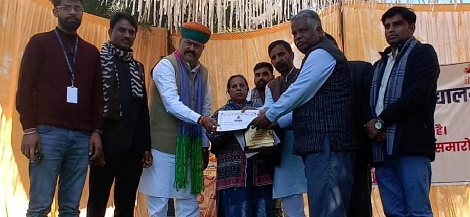 KOTPUTLI-BEHROR: वार्षिकोत्सव की रही धूम, पटेल का तूफानी दौरा