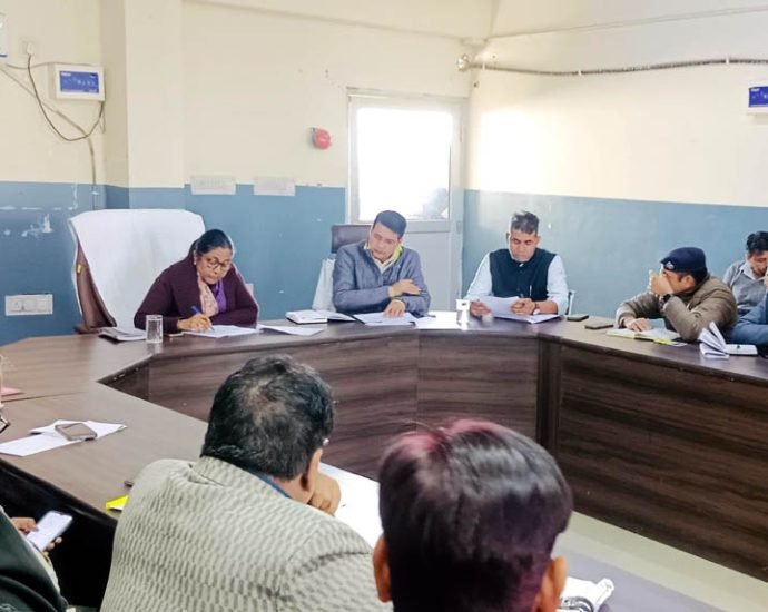 KOTPUTLI-BEHROR: चेतावनी: कलेक्टर बोली-बर्दाश्त नहीं होगी कोताही KOTPUTLI-BEHROR: चेतावनी: कलेक्टर बोली-बर्दाश्त नहीं होगी कोताही