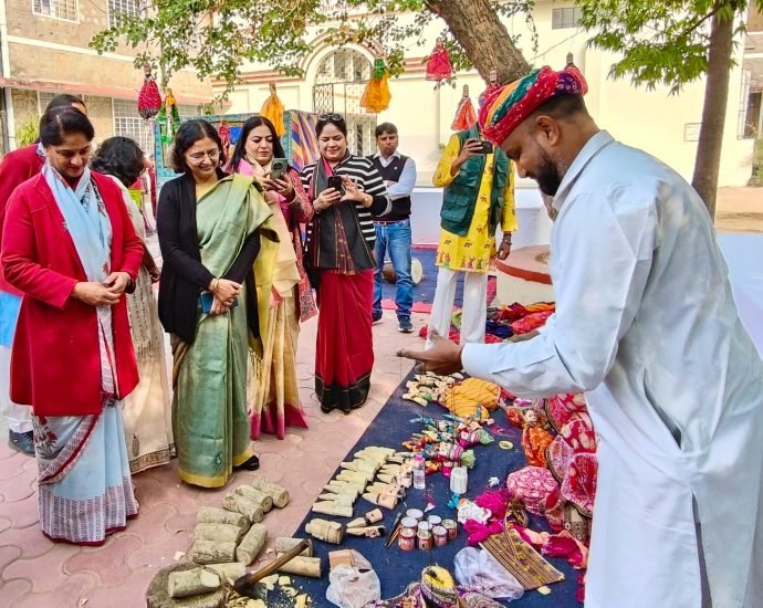 JAIPUR: रेरा अध्यक्ष ने किया ‘फॉरगॉटन स्टोरीज’ का उद्घाटन JAIPUR: रेरा अध्यक्ष ने किया ‘फॉरगॉटन स्टोरीज’ का उद्घाटन