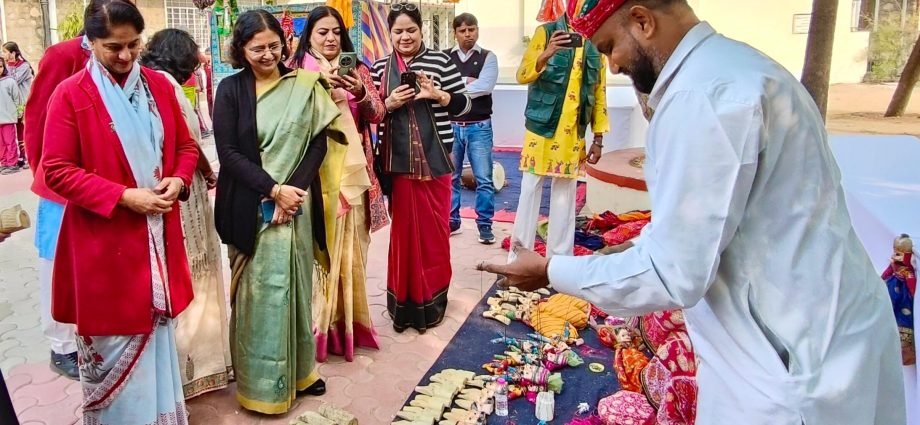 JAIPUR: रेरा अध्यक्ष ने किया ‘फॉरगॉटन स्टोरीज’ का उद्घाटन JAIPUR: रेरा अध्यक्ष ने किया ‘फॉरगॉटन स्टोरीज’ का उद्घाटन