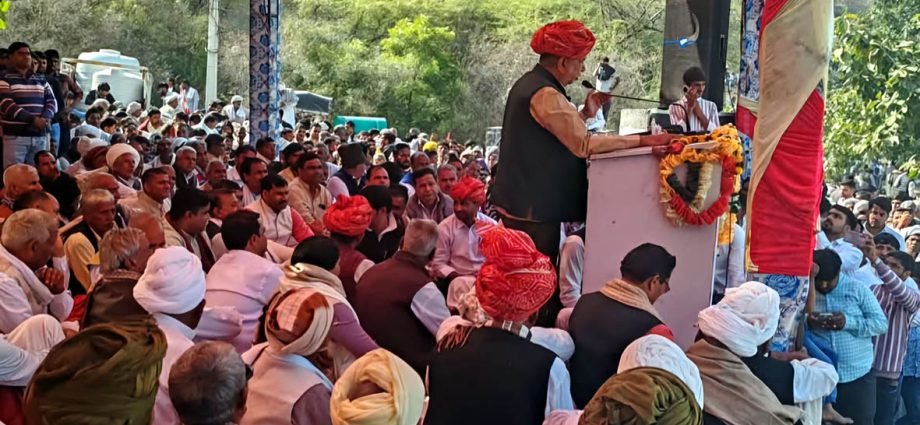 KOTPUTLI-BEHROR: भैरुबाबा के वार्षिकोत्सव में उमड़ी भीड़, दिखा भारी उत्साह KOTPUTLI-BEHROR: भैरुबाबा के वार्षिकोत्सव में उमड़ी भीड़, दिखा भारी उत्साह