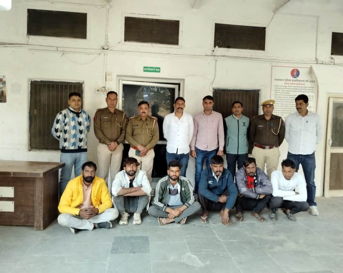 KOTPUTLI-BEHROR: अवैध शराब तस्करी का भंडाफोड़, 286 पेटियां KOTPUTLI-BEHROR: अवैध शराब तस्करी का भंडाफोड़, 286 पेटियां