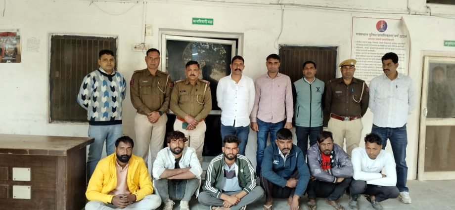 KOTPUTLI-BEHROR: अवैध शराब तस्करी का भंडाफोड़, 286 पेटियां KOTPUTLI-BEHROR: अवैध शराब तस्करी का भंडाफोड़, 286 पेटियां