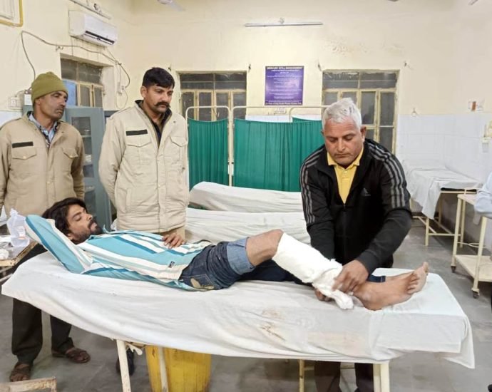 KOTPUTLI-BEHROR: देसी कट्टे और कारतूस के साथ पकड़ा गया बदमाश KOTPUTLI-BEHROR: देसी कट्टे और कारतूस के साथ पकड़ा गया बदमाश