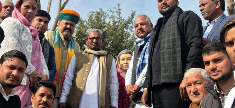 KOTPUTLI-BEHROR: धूमधाम से मनाई माता सावित्री बाई फूले की जयंती