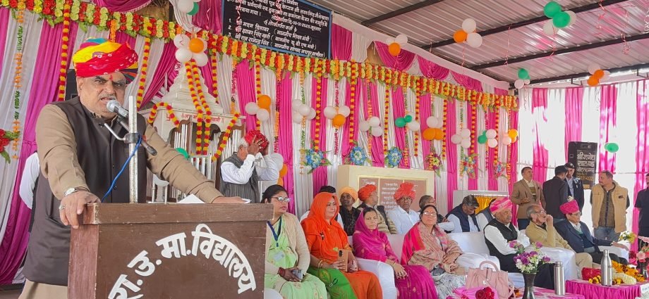 JAIPUR: यमुना जल समझौते से क्षेत्र को शुद्ध पेयजल के साथ-साथ सिंचाई का जल भी प्राप्त होगा-नगरीय विकास एवं स्वायत शासन मंत्री JAIPUR: यमुना जल समझौते से क्षेत्र को शुद्ध पेयजल के साथ-साथ सिंचाई का जल भी प्राप्त होगा-नगरीय विकास एवं स्वायत शासन मंत्री