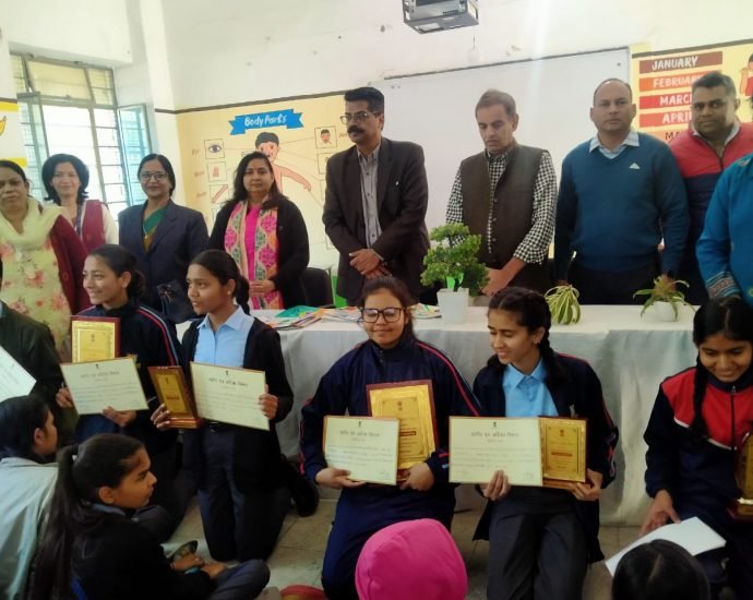 JAIPUR: शांति एवं अहिंसा निदेशालय द्वारा चित्रकला प्रतियोगिता आयोजित JAIPUR: शांति एवं अहिंसा निदेशालय द्वारा चित्रकला प्रतियोगिता आयोजित