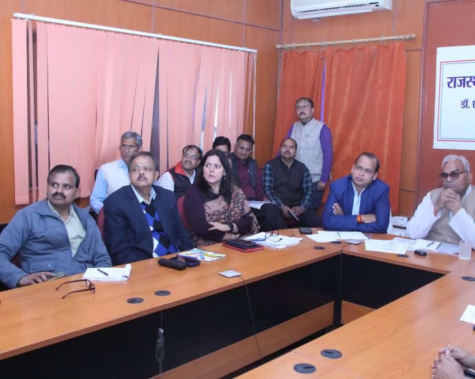 JAIPUR: सूर्य सप्तमी पर सूर्य नमस्कार में आमजन की भागीदारी भी सुनिश्चित करें — शिक्षा मंत्री JAIPUR: सूर्य सप्तमी पर सूर्य नमस्कार में आमजन की भागीदारी भी सुनिश्चित करें — शिक्षा मंत्री