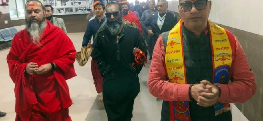 KOTPUTLI-BEHROR: कोटपूतली पहुंची सनातन संस्कृति अमृत कलश यात्रा KOTPUTLI-BEHROR: कोटपूतली पहुंची सनातन संस्कृति अमृत कलश यात्रा