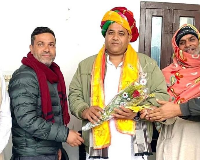 KOTPUTLI-BEHROR: विभिन्न गौशालाओं में सेवा कार्यों का हुआ आयोजन KOTPUTLI-BEHROR: विभिन्न गौशालाओं में सेवा कार्यों का हुआ आयोजन