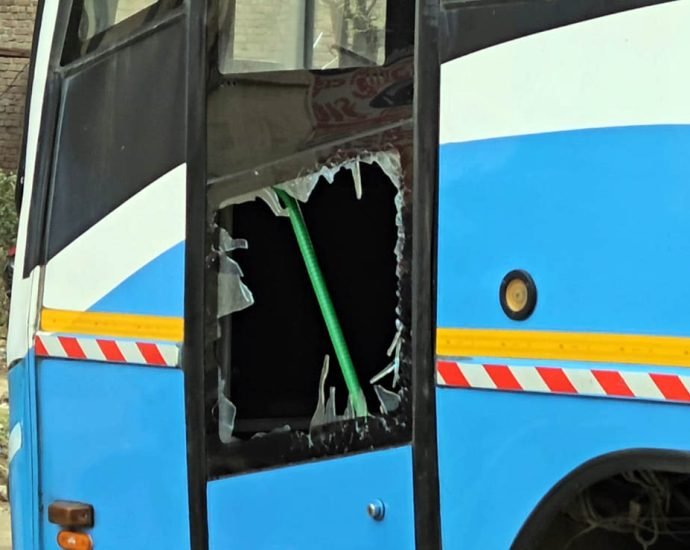 KOTPUTLI-BEHROR: नशे में धुत्त पति-पत्नी ने बस में जमकर मचाया उत्पात