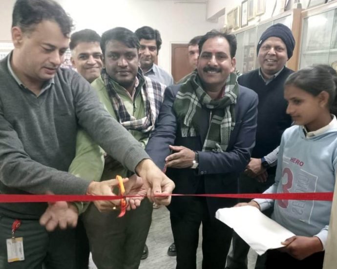 KOTPUTLI-BEHROR: मोहनपुरा में नि:शुल्क बालिका कोचिंग का शुभारंभ KOTPUTLI-BEHROR: मोहनपुरा में नि:शुल्क बालिका कोचिंग का शुभारंभ