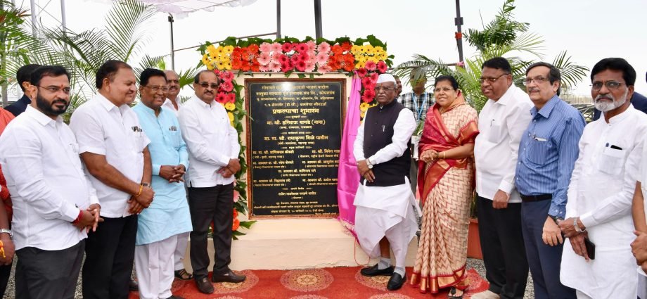 JAIPUR: राज्यपाल ने गोदावरी खोरे सहकारी दुग्ध संघ में सोलर पावर प्लांट और अन्य विकास कार्यों का लोकार्पण किया पशुपालकों की आर्थिक उन्नति के लिए हो अधिकाधिक कार्य—राज्यपाल JAIPUR: राज्यपाल ने गोदावरी खोरे सहकारी दुग्ध संघ में सोलर पावर प्लांट और अन्य विकास कार्यों का लोकार्पण किया पशुपालकों की आर्थिक उन्नति के लिए हो अधिकाधिक कार्य—राज्यपाल