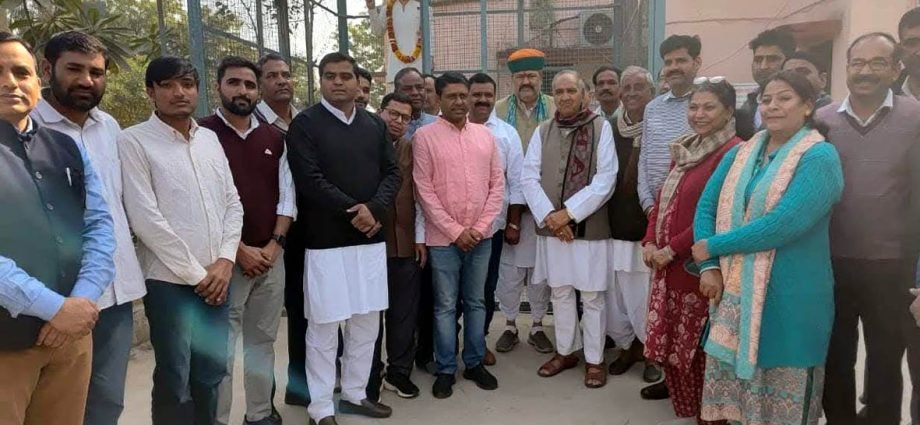 KOTPUTLI-BEHROR: किसान नेता स्व.राजेश पायलट की जयंती मनाई KOTPUTLI-BEHROR: किसान नेता स्व.राजेश पायलट की जयंती मनाई