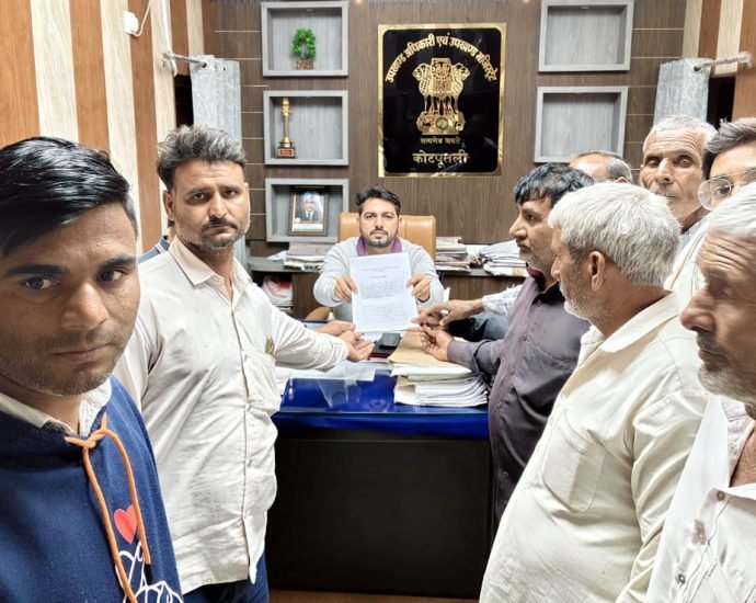 KOTPUTLI-BEHROR: खातेदारी भूमि से अवैध रास्ता निकालने का आरोप KOTPUTLI-BEHROR: खातेदारी भूमि से अवैध रास्ता निकालने का आरोप