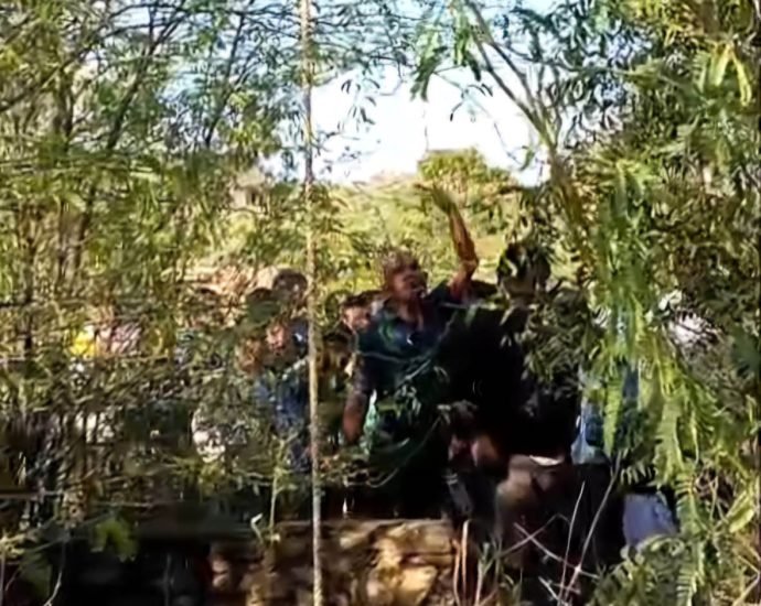 KOTPUTLI-BEHROR: करीब 55 फिट गहरे कुएं में गिरा 40 वर्षीय व्यक्ति, मौत KOTPUTLI-BEHROR: करीब 55 फिट गहरे कुएं में गिरा 40 वर्षीय व्यक्ति, मौत