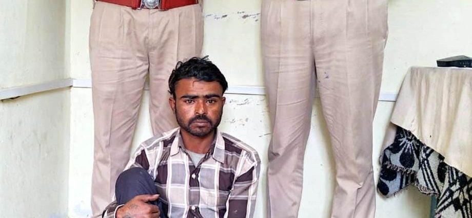 KOTPUTLI-BEHROR: बड़ी कामयाबी: तीन लाख चोरी का पर्दाफास KOTPUTLI-BEHROR: बड़ी कामयाबी: तीन लाख चोरी का पर्दाफास