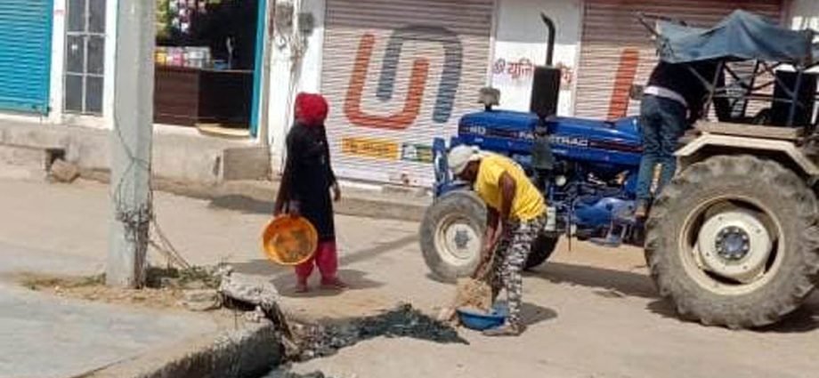 KOTPUTLI-BEHROR: पंचायतों में युद्ध स्तर पर चलाया सफाई अभियान KOTPUTLI-BEHROR: पंचायतों में युद्ध स्तर पर चलाया सफाई अभियान