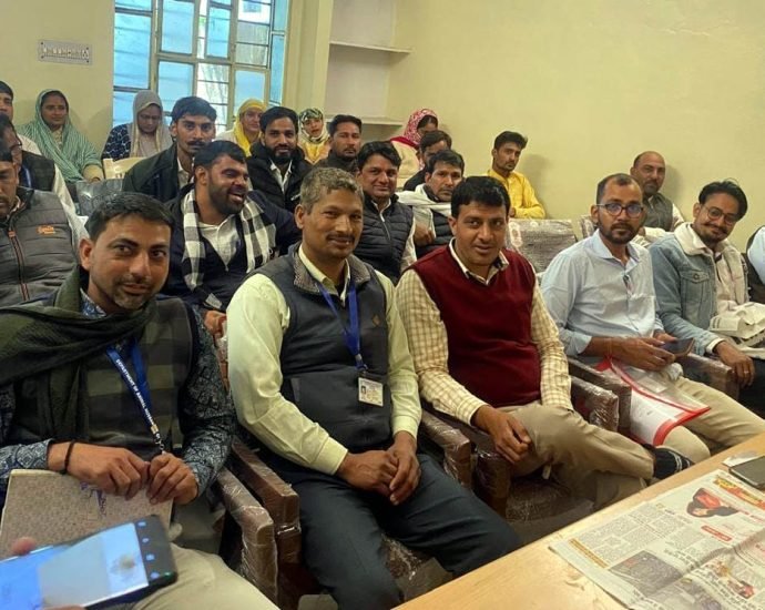 KOTPUTLI-BEHROR: पशु चिकित्सा प्रभारियों की बैठक आयोजित KOTPUTLI-BEHROR: पशु चिकित्सा प्रभारियों की बैठक आयोजित