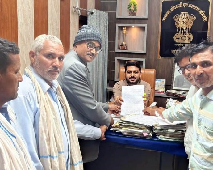 KOTPUTLI-BEHROR: भूमि रुपांतरण में फर्जीवाड़े का लगाया आरोप KOTPUTLI-BEHROR: भूमि रुपांतरण में फर्जीवाड़े का लगाया आरोप