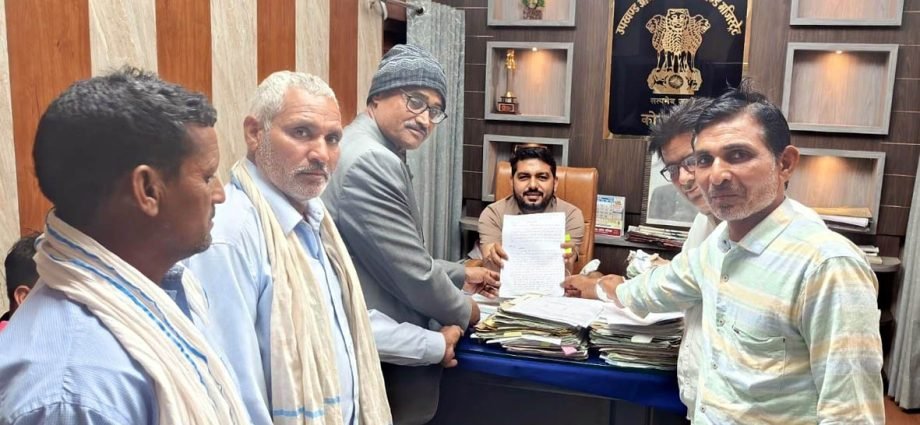 KOTPUTLI-BEHROR: भूमि रुपांतरण में फर्जीवाड़े का लगाया आरोप KOTPUTLI-BEHROR: भूमि रुपांतरण में फर्जीवाड़े का लगाया आरोप