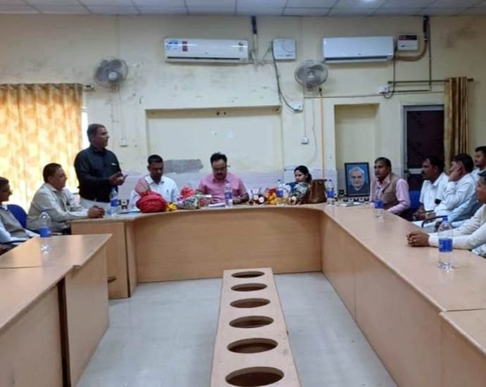 KOTPUTLI-BEHROR: नाम हटवाने के लिए अपात्र परिवारों को 28 तक का वक्त KOTPUTLI-BEHROR: नाम हटवाने के लिए अपात्र परिवारों को 28 तक का वक्त