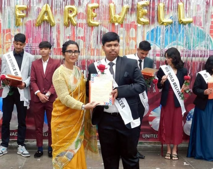 KOTPUTLI-BEHROR: डीपीडब्ल्यूएस स्कूल में फेयरवेल पार्टी KOTPUTLI-BEHROR: डीपीडब्ल्यूएस स्कूल में फेयरवेल पार्टी