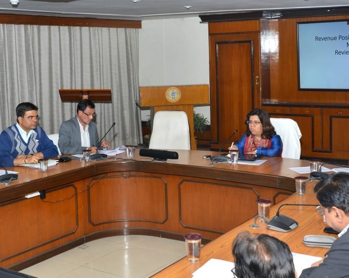 JAIPUR: गर्मियों में हो लोड का बेहतर प्रबंधन – डिस्कॉम चेयरमैन JAIPUR: गर्मियों में हो लोड का बेहतर प्रबंधन – डिस्कॉम चेयरमैन