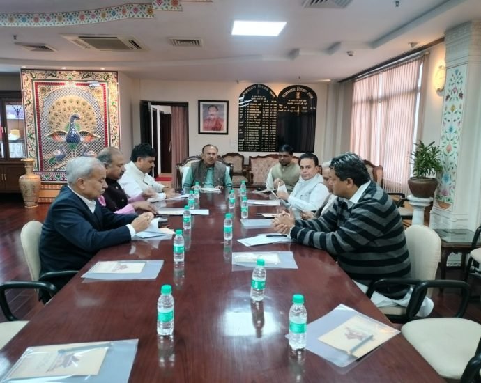 JAIPUR: विधान सभा अध्यक्ष की पहल पर सदन में गतिरोध समाप्ति पर बनी सहमति JAIPUR: विधान सभा अध्यक्ष की पहल पर सदन में गतिरोध समाप्ति पर बनी सहमति