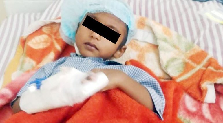 JAIPUR: दिल में छेद के ऑपरेशन के बाद अब परिजनों संग खेल रहा है नैतिक JAIPUR: दिल में छेद के ऑपरेशन के बाद अब परिजनों संग खेल रहा है नैतिक