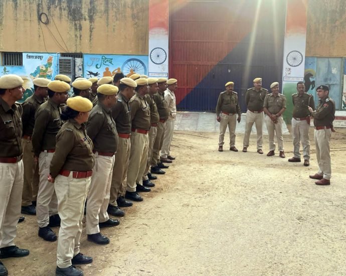 KOTPUTLI-BEHROR: पुलिस व प्रशासन ने किया जेल का औचक निरीक्षण KOTPUTLI-BEHROR: पुलिस व प्रशासन ने किया जेल का औचक निरीक्षण