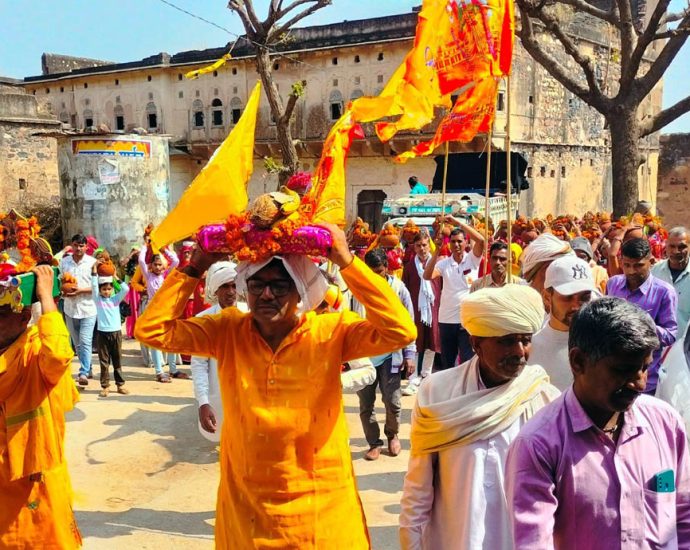 KOTPUTLI-BEHROR: पुरुषोत्तमपुरा में शिव पुराण कथा का शुभारंभ