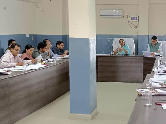 KOTPUTLI-BEHROR: जिला कलेक्टर के निर्देश: जिम्मेदार बने अफसर KOTPUTLI-BEHROR: जिला कलेक्टर के निर्देश: जिम्मेदार बने अफसर