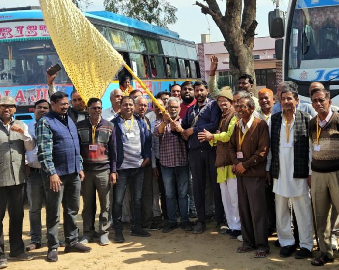 KOTPUTLI-BEROR: श्याम परिवार का चौथा जत्था हुआ रवाना