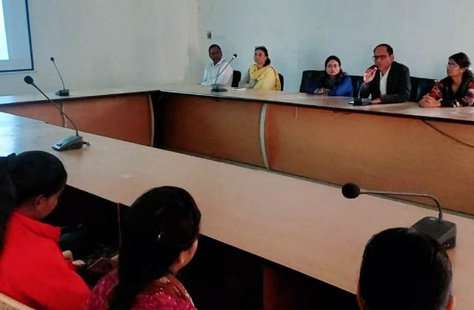 KOTPUTLI-BEHROR: संगोष्ठी में छात्राओं ने जाना ‘रमन प्रभाव’ का महत्व KOTPUTLI-BEHROR: संगोष्ठी में छात्राओं ने जाना ‘रमन प्रभाव’ का महत्व