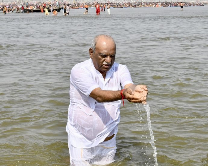 JAIPUR: महाकुंभ सनातन संस्कृति की जड़ों से जुड़ने का पर्व JAIPUR: महाकुंभ सनातन संस्कृति की जड़ों से जुड़ने का पर्व