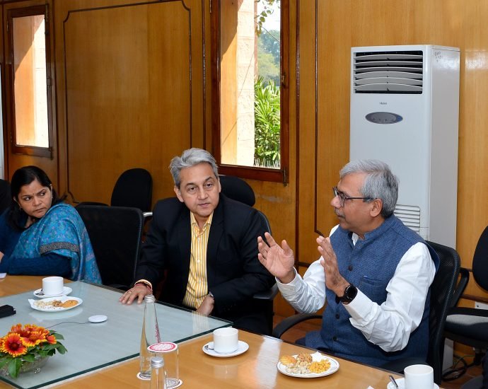 JAIPUR: बाल, महिला और युवा कल्याणकारी कार्यक्रमों के प्रभावी क्रियान्वयन की दिशा में सरकार उठा रही है ठोस कदम— मुख्य सचिव JAIPUR: बाल, महिला और युवा कल्याणकारी कार्यक्रमों के प्रभावी क्रियान्वयन की दिशा में सरकार उठा रही है ठोस कदम— मुख्य सचिव