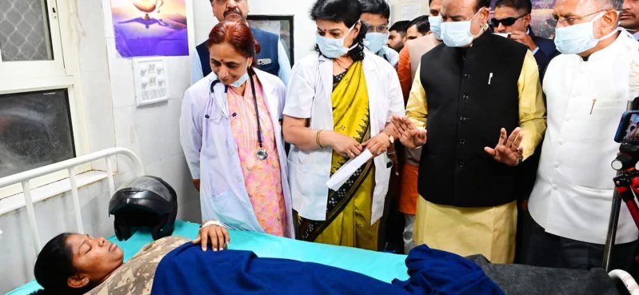 JAIPUR: कोटा के जे.के. लोन अस्पताल पहुंचे लोकसभा अध्यक्ष JAIPUR: कोटा के जे.के. लोन अस्पताल पहुंचे लोकसभा अध्यक्ष