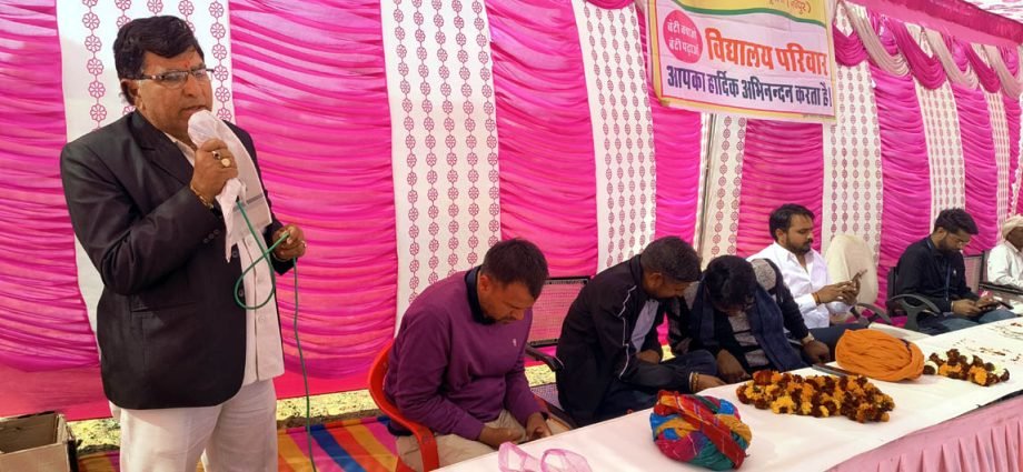 KOTPUTLI-BEHROR: पेजुका स्कूल में मां सरस्वती की मूर्ति स्थापित KOTPUTLI-BEHROR: पेजुका स्कूल में मां सरस्वती की मूर्ति स्थापित