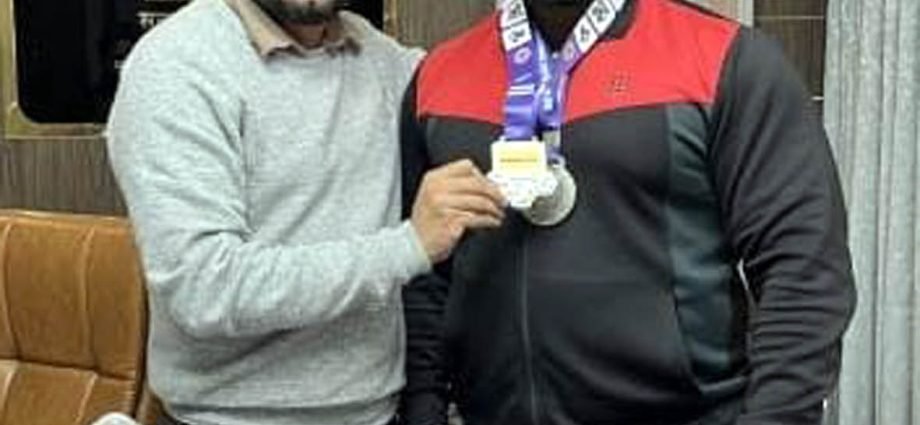 KOTPUTLI-BEHROR: हरदीप सिंह ने सिल्वर मैडल पर जमाया कब्जा KOTPUTLI-BEHROR: हरदीप सिंह ने सिल्वर मैडल पर जमाया कब्जा