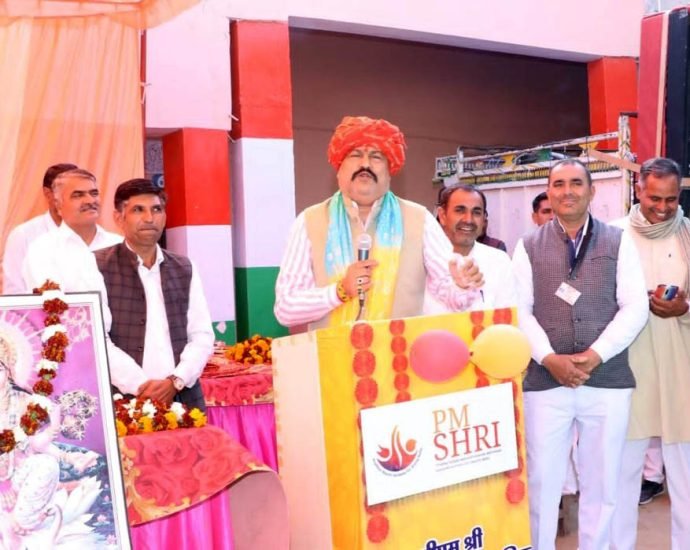 KOTPUTLI-BEHROR: विकसित क्षेत्र बनाने के लिए शिक्षा जरुरी: पटेल KOTPUTLI-BEHROR: विकसित क्षेत्र बनाने के लिए शिक्षा जरुरी: पटेल