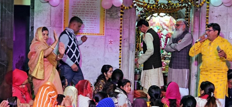 KOTPUTLI-BEHROR: केशव मंदिर के वार्षिकोत्सव में खूब झूमे श्रद्धालु KOTPUTLI-BEHROR: केशव मंदिर के वार्षिकोत्सव में खूब झूमे श्रद्धालु