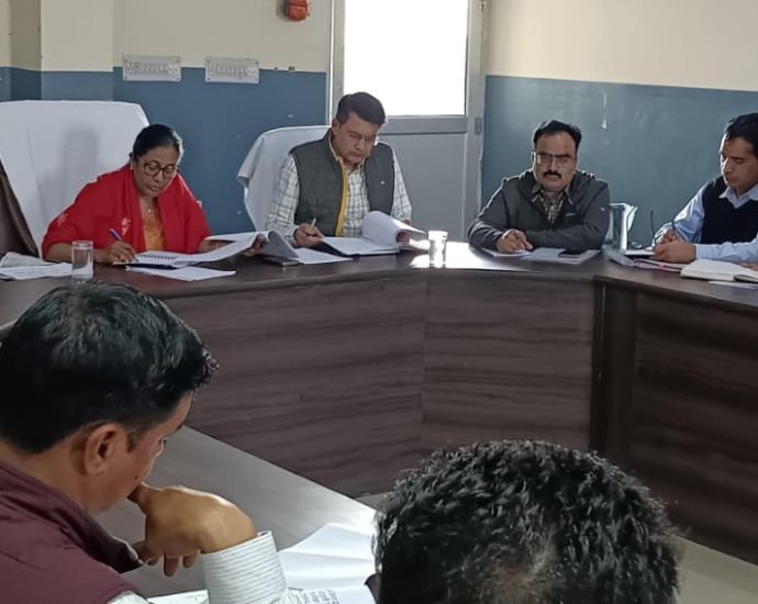 KOTPUTLI-BEHROR: जिला कलक्टर की अध्यक्षता में बजट घोषणाओं के क्रियान्वयन की समीक्षा बैठक आयोजित KOTPUTLI-BEHROR: जिला कलक्टर की अध्यक्षता में बजट घोषणाओं के क्रियान्वयन की समीक्षा बैठक आयोजित