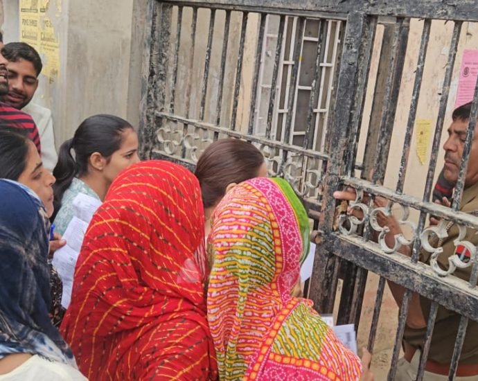 KOTPUTLI-BEHROR: कड़ी सुरक्षा के बीच 90.93 फीसदी ने दी परीक्षा