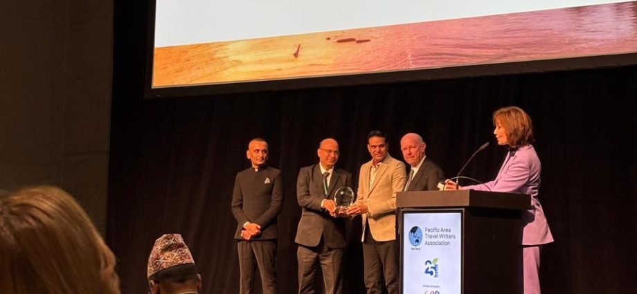 JAIPUR: उप मुख्यमंत्री दिया कुमारी को वीमन टूरिज्म मिनिस्टर ऑफ द ईयर अवॉर्ड JAIPUR: उप मुख्यमंत्री दिया कुमारी को वीमन टूरिज्म मिनिस्टर ऑफ द ईयर अवॉर्ड